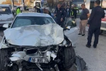 Yarış yapan iki otomobil dehşet saçtı: 13 yaralı