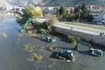 Yeşilırmak Nehri’nde 6 iş makinesiyle temizlik çalışması