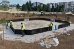 Yeşilyurt Millet Bahçesi’nde çocuk oyun alanlarının kurulumu başladı