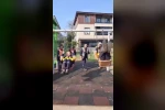 Yoğun çalışma temposuna salıncak molası verdiler