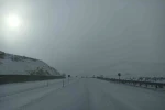 Yoğun kar ilçeyi esir aldı, Kayseri-Malatya yolu trafiğe kapatıldı