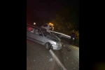 Yolda kalan aracı almak için giden çekiciye otomobil çarptı