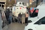 Yüksekova’da görenleri gülümseten anlar: Arızalan zırhlı araca vatandaş imecesi