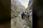 Yürüyüş esnasında kayalıklardan düşen şahıs yaralandı