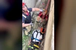 Zeytinburnu’nda 5 metre yükseklikten boşluğa düşen şahsın kurtarılma anı kameraya yansıdı