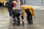 Zile’yi sağanak vurdu, iş yerleri sular altında kaldı 