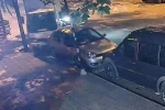 Zincirleme kazaya karıştı, olay yerini terk etti: O anlar kamerada