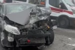 Zincirleme trafik kazasında 2'si ağır 14 kişi yaralandı