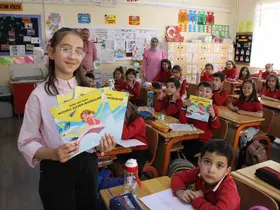 11 yaşında hikaye kitabı yazdı
