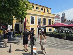 3 aydır tek başına İsrail’i protesto ediyor
