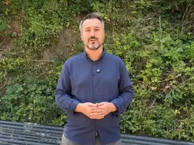 36 yıl sonra yenilenen su ishale hattına ilk kaynak 37 yaşındaki belediye başkanından

