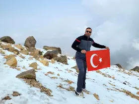 4 bin 811 metrelik Savalan Dağı zirvesine tırmanış
