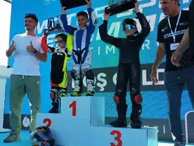 5 yaşındaki sporcu Türkiye Süpermoto Şampiyonası’nda şampiyonluğa ulaştı
