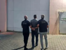 6 yıl 10 ay hapis cezası bulunan FETÖ üyesi ihraç polis yakalandı
