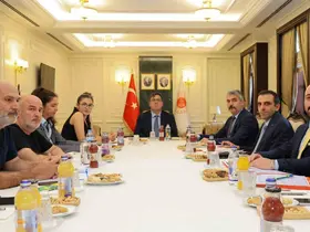 Adalet Bakan Yardımcısı Tuncay, Adalet Peşinde Aileleri Platformu üyeleriyle bir araya geldi
