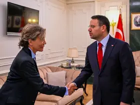 Adalet Bakanı Gürlek eski Özel Harekat Başkanı Behçet Oktay’ın yakınlarını kabul etti
