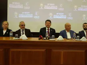 Adalet Bakanı Tunç, Çanakkale’de STK temsilcileriyle buluştu
