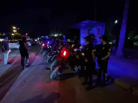Adana’da "Huzur ve Güven" uygulaması: 64 aranan şahıs yakalandı, 191 araca 1 milyon 139 bin TL ceza
