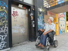 Adana’da milyonluk üst geçitler çürümeye terk edildi
