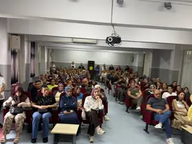 Adana’da velilere aile ve medya eğitimi verildi
