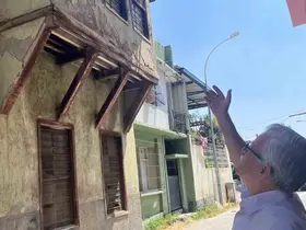 Adana’daki metruk binalar mahalleliyi tedirgin ediyor
