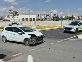 Adıyaman’da iki otomobil çarpıştı: 3 yaralı
