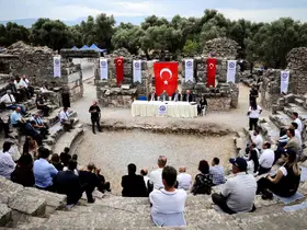 ADÜ Yönetim Kurulu ve Senato Toplantısı Nysa Antik Kenti’nde gerçekleştirildi
