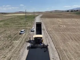 Ağrı’da, köylerde yol ve altyapı çalışmaları sürüyor
