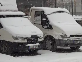 Ahlat’ta mart karı sürprizi: 11 köy yolu ulaşıma kapandı
