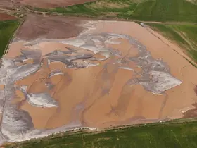 Ahlat’ta sel tarım arazilerine zarar verdi
