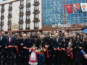 AK Parti Akşehir İlçe Başkanlığı yeni binasında
