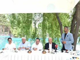AK Parti Erzurum teşkilatı hizmetleri değerlendirdi
