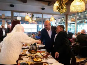 AK Parti Eskişehir İl Başkanı Albayrak, engelli bireyler ile buluştu
