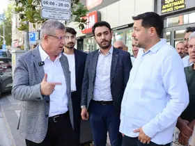 AK Parti İl Başkanı Subaşıoğlu İstiklal Caddesi’nde esnafları dinledi
