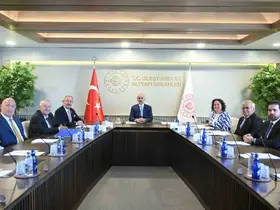 AK Partili başkanlar, Ulaştırma ve Altyapı Bakanı Uraloğlu ile görüşüldü
