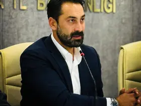 AK Parti’li Mücahit Arınç’tan CHP İl Başkanı Özalper’e tebrik
