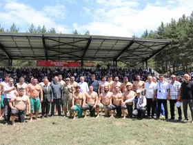 Akdağ Karakucak Güreşleri’nin başpehlivanı Kenan Gör oldu
