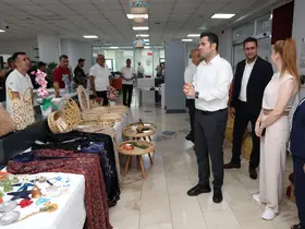Akdeniz’de ’Emekten Sahneye’ yılsonu sergisi
