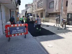 Akdeniz’de yol ve kaldırım çalışmaları aralıksız sürüyor
