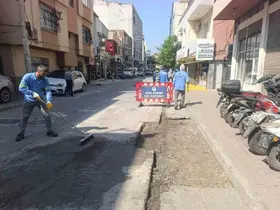 Akdeniz’de yol ve kaldırımlar yenileniyor
