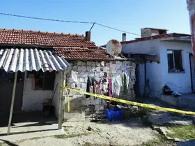 Akhisar’da eşi tarafından bıçaklanan kadın hayatını kaybetti
