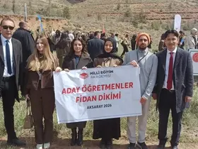 Aksaray’da aday öğretmenler fidanları toprakla buluşturdu
