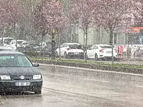 Aksaray’da Nisan ayında kar yağdı
