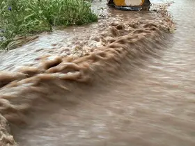 Aksaray’da sağanak sonrası yollar göle döndü
