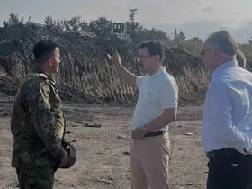 Akyaka Kaymakamı Demirtaş, Ermenistan sınırındaki demiryolu yenileme çalışmalarını yerinde inceledi

