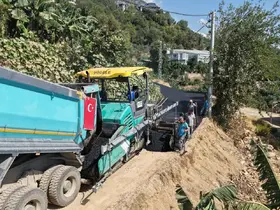 Alanya’da 2.5 kilometrelik sıcak asfalt çalışması tamamlanıyor
