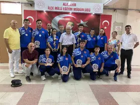 Alaşehirli şampiyonlar Avrupa’dan kupalarla döndü
