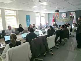 Amasya’da sosyal hizmet uzmanlarına yapay zekâ eğitimi
