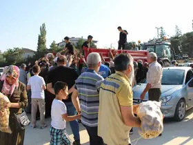 Amasyalı genç çiftçi bu yıl mutluluktan 6 ton patatesi ücretsiz dağıttı
