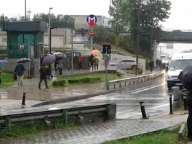 Anadolu Yakası’nda gece başlayan yağış sabah saatlerinde de etkisini sürdürdü
